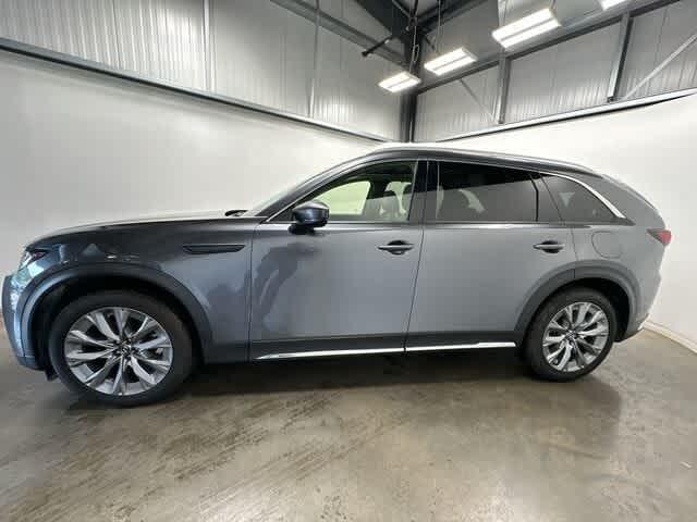 Photo of 2024 Machine Gray Metallic Mazda CX-90