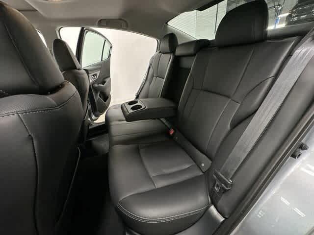 Photo of 2022 Ice Silver Metallic Subaru Legacy