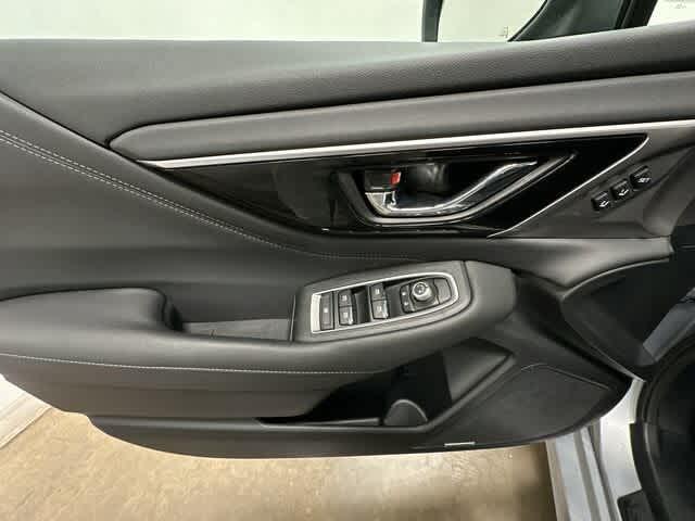 Photo of 2022 Ice Silver Metallic Subaru Legacy