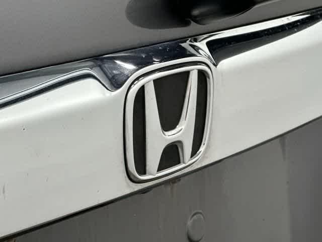 Photo of 2015 Gray Honda Pilot