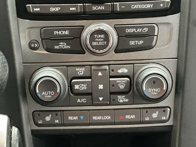 Photo of 2015 Gray Honda Pilot