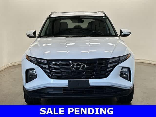 Photo of 2022 Quartz White Hyundai TUCSON