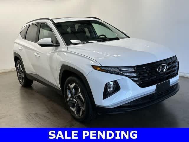 Photo of 2022 Quartz White Hyundai TUCSON