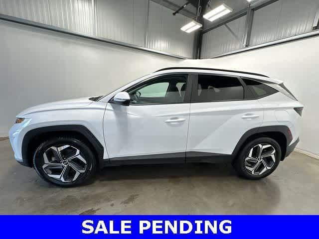 Photo of 2022 Quartz White Hyundai TUCSON