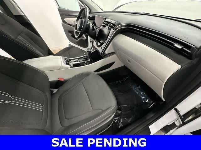 Photo of 2022 Quartz White Hyundai TUCSON