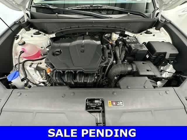 Photo of 2022 Quartz White Hyundai TUCSON