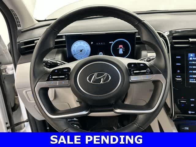 Photo of 2022 Quartz White Hyundai TUCSON