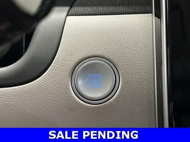 Photo of 2022 Quartz White Hyundai TUCSON