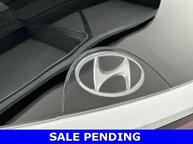Photo of 2022 Quartz White Hyundai TUCSON
