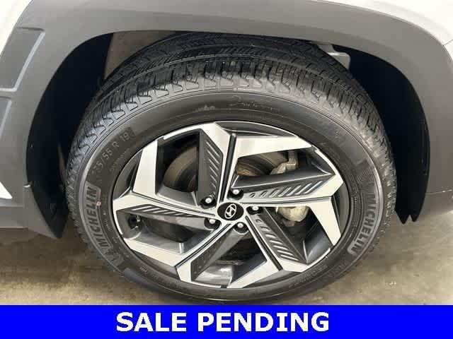 Photo of 2022 Quartz White Hyundai TUCSON