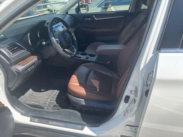 Photo of 2019 Crystal White Pearl Subaru Outback