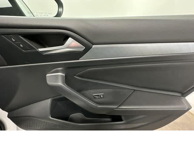 Photo of 2023 Opal White Pearl Volkswagen Jetta