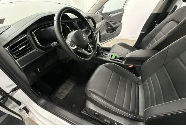 Photo of 2023 Opal White Pearl Volkswagen Jetta