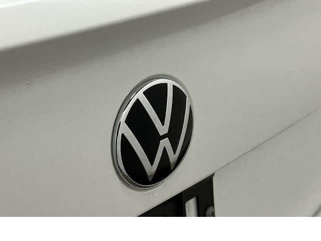Photo of 2023 Opal White Pearl Volkswagen Jetta