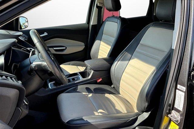 Photo of 2019 Magnetic Metallic Ford Escape