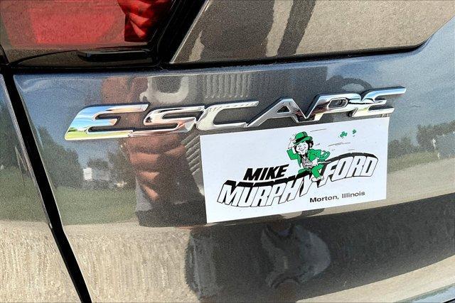 Photo of 2019 Magnetic Metallic Ford Escape