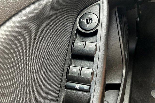 Photo of 2018 Oxford White Ford Focus