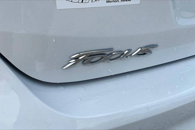 Photo of 2018 Oxford White Ford Focus