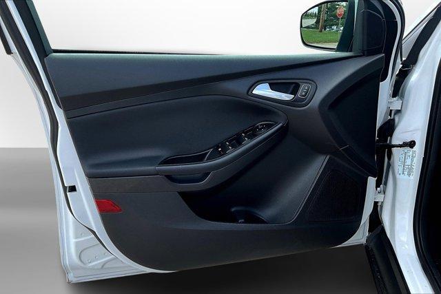 Photo of 2018 Oxford White Ford Focus