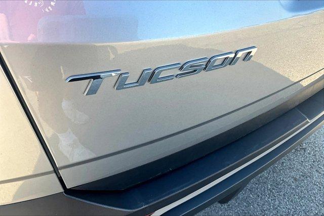 Photo of 2023 Shimmering Silver Hyundai TUCSON