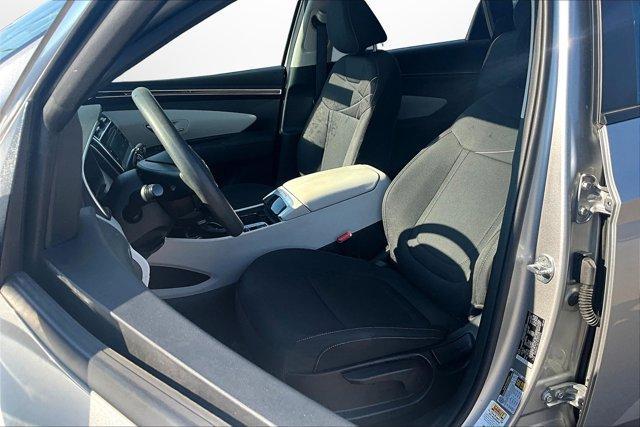 Photo of 2023 Shimmering Silver Hyundai TUCSON