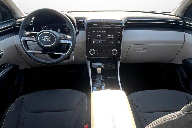 Photo of 2023 Shimmering Silver Hyundai TUCSON