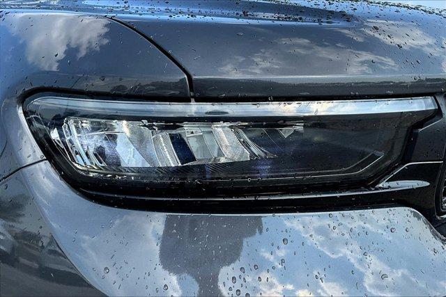 Photo of 2024 Metallic Jeep Grand Cherokee L