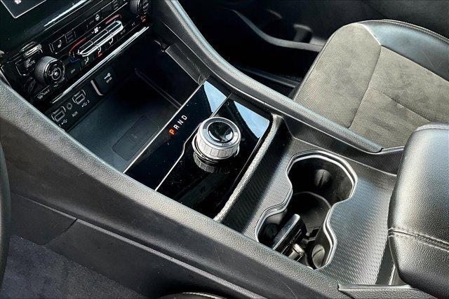 Photo of 2024 Metallic Jeep Grand Cherokee L