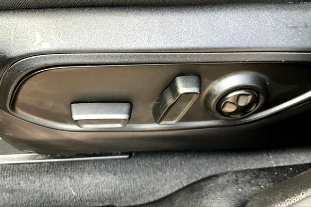 Photo of 2024 Metallic Jeep Grand Cherokee L