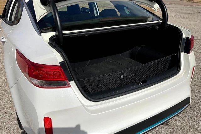 Photo of 2017 Snow White Pearl Kia Optima Plug-In Hybrid