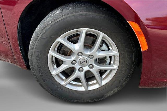 Photo of 2023 Velvet Red Pearlcoat Chrysler Pacifica