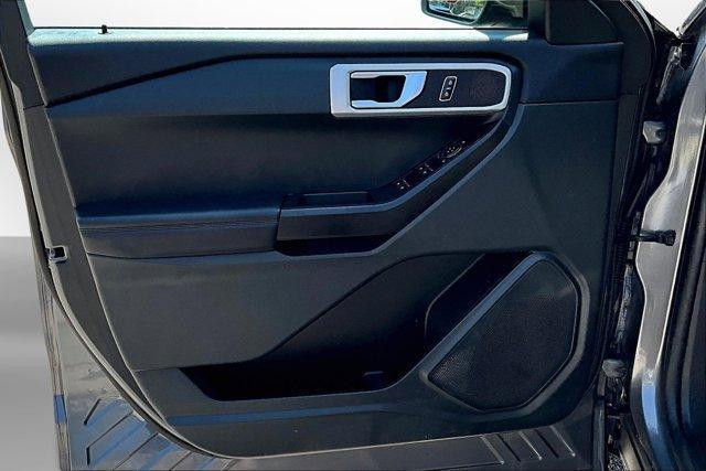 Photo of 2021 Carbonized Gray Metallic Ford Explorer