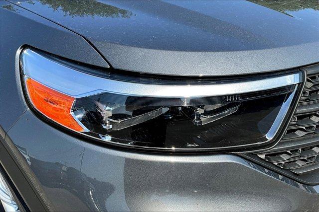 Photo of 2021 Carbonized Gray Metallic Ford Explorer