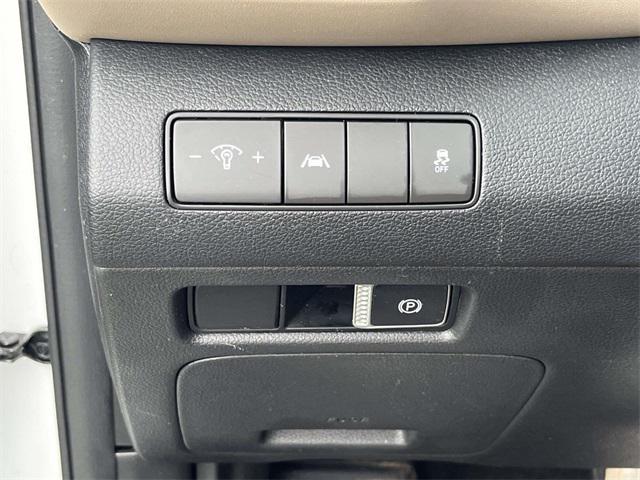 Photo of 2022 Quartz White Hyundai SANTA FE