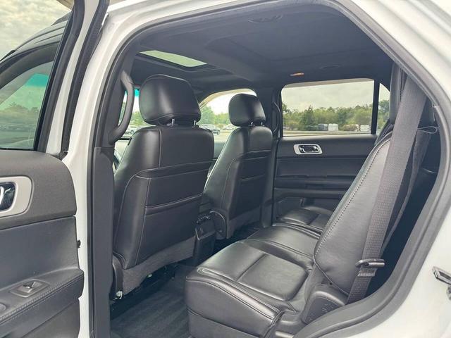 Photo of 2014 Oxford White Ford Explorer