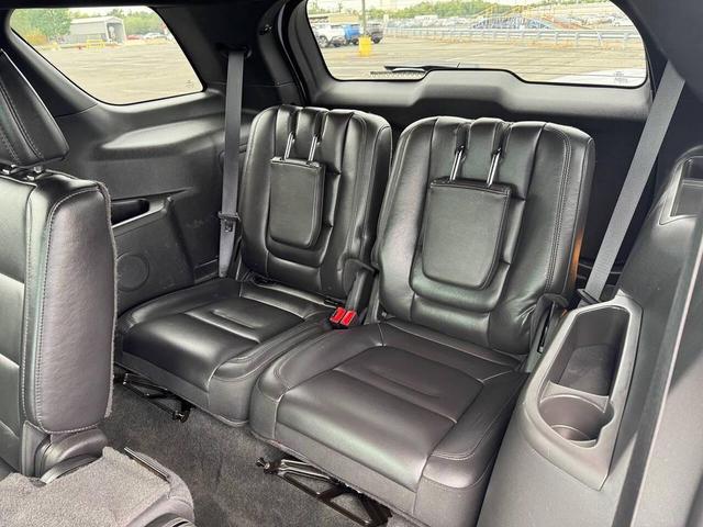 Photo of 2014 Oxford White Ford Explorer