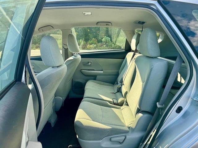 Photo of 2014 Classic Silver Metallic Toyota Prius v