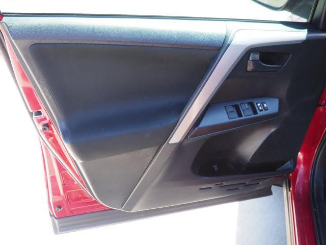 Photo of 2018 Ruby Flare Pearl Toyota RAV4