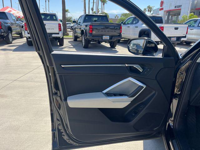 Photo of 2022 Black Metallic Audi Q3