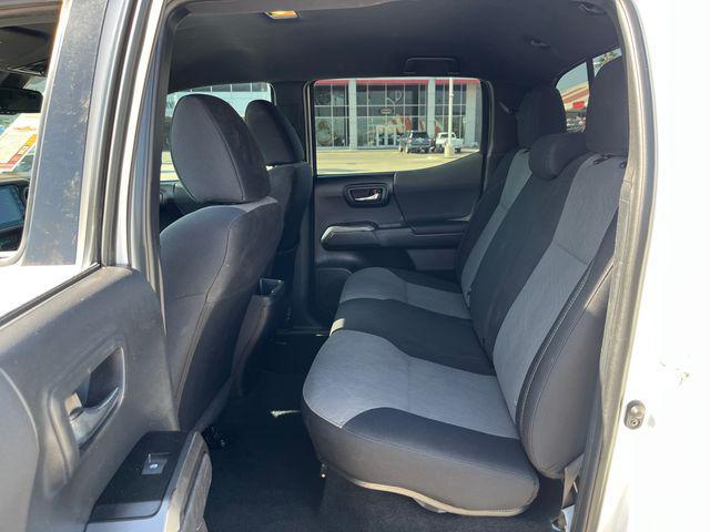 Photo of 2022 White Toyota Tacoma
