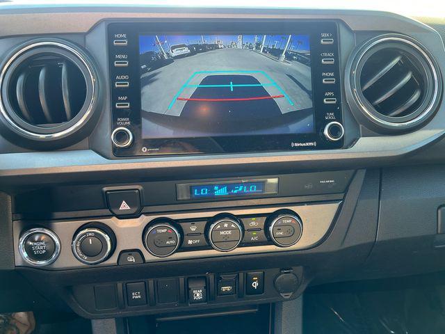 Photo of 2022 White Toyota Tacoma