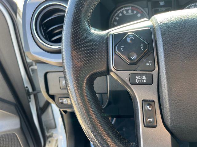 Photo of 2022 White Toyota Tacoma
