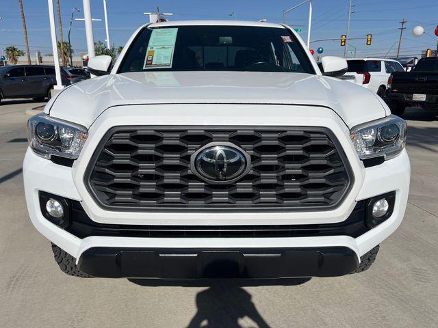 Photo of 2022 White Toyota Tacoma