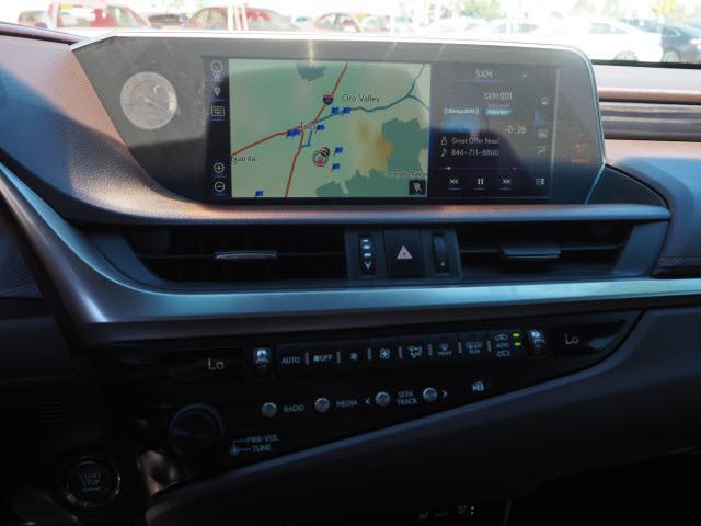Photo of 2019 Eminent White Pearl Lexus ES 300h