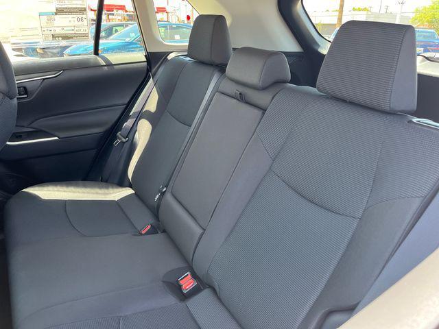 Photo of 2025 Silv Sky Met Toyota RAV4
