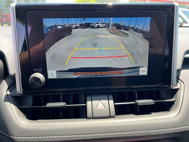 Photo of 2025 Silv Sky Met Toyota RAV4