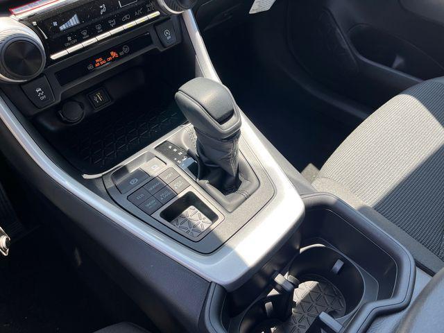 Photo of 2025 Silv Sky Met Toyota RAV4