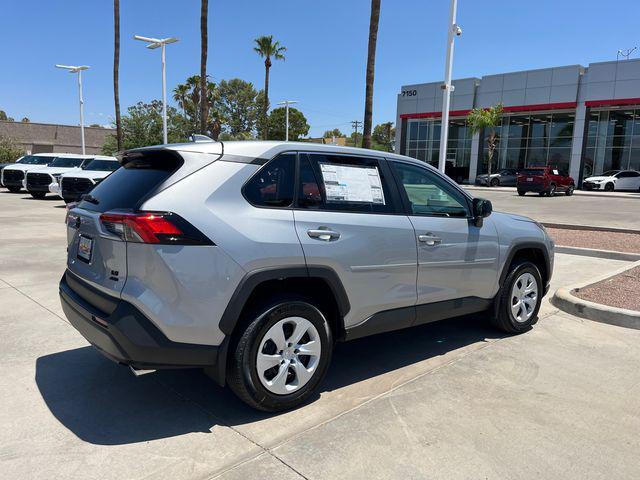 Photo of 2025 Silv Sky Met Toyota RAV4