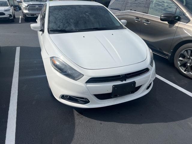 Photo of 2013 Bright White Clearcoat Dodge Dart