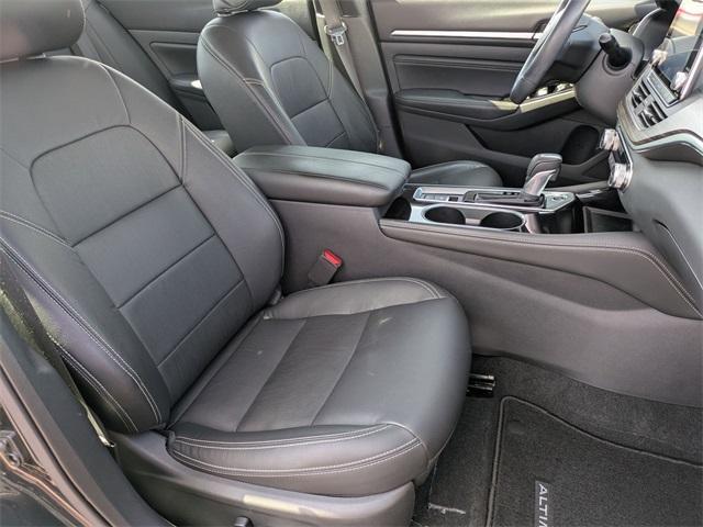 Photo of 2021 Storm Blue Nissan Altima